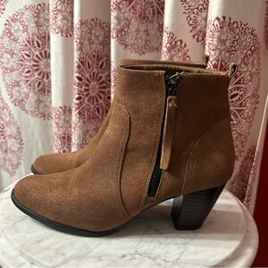 Sam & Libby Tan Suede Tassel Western Ankle Booties Size 9